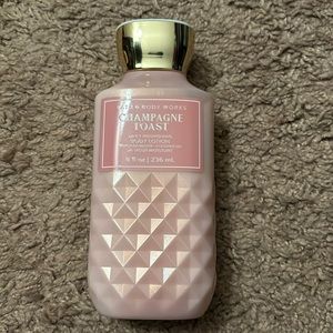⭐️Champagne Toast lotion⭐️